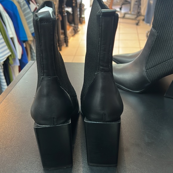 Steve Madden Tacke sock booties new no box - Picture 4 of 5